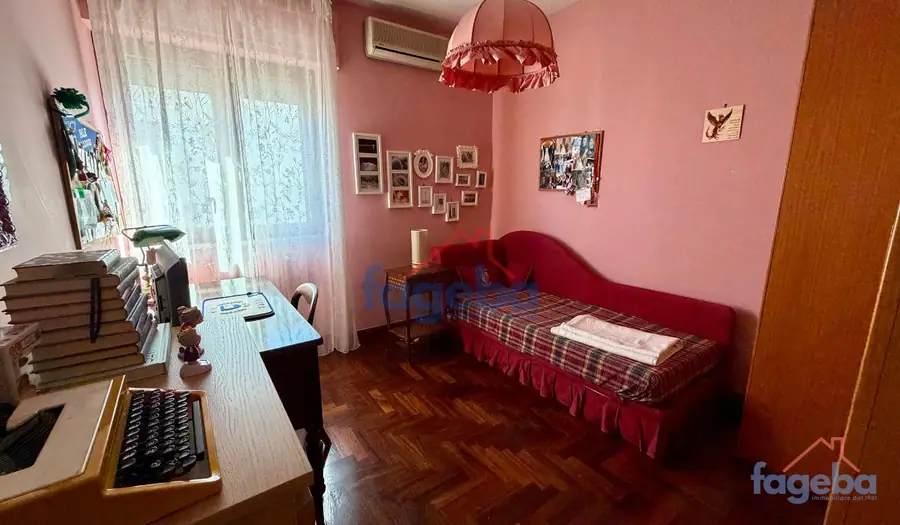 Ampio appartamento con tripla esposizione — foto 13