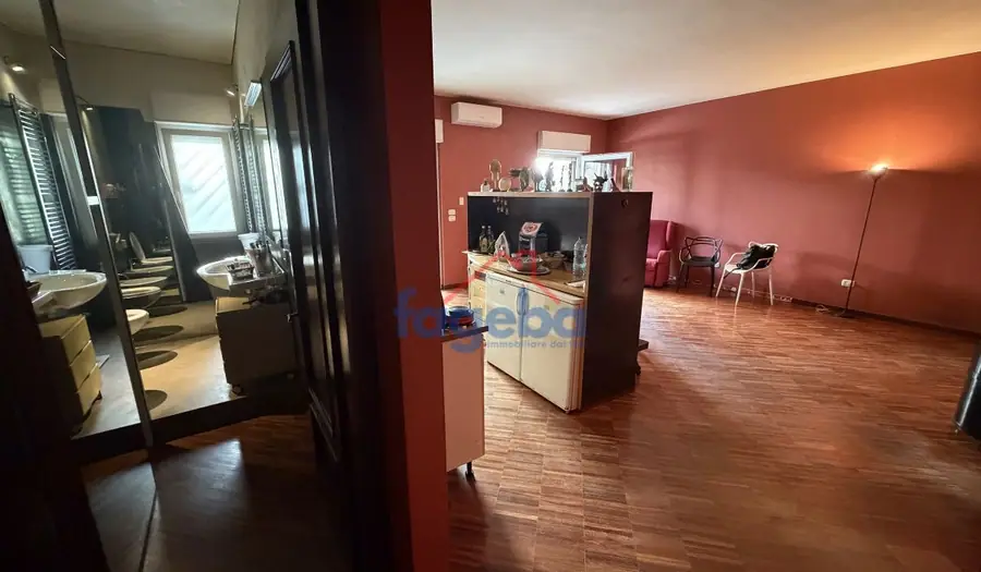 Appartamento con ampio giardino privato — foto 8