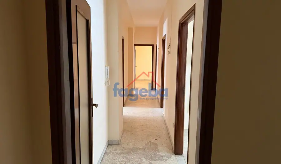 Appartamento con doppia esposizione — foto 6
