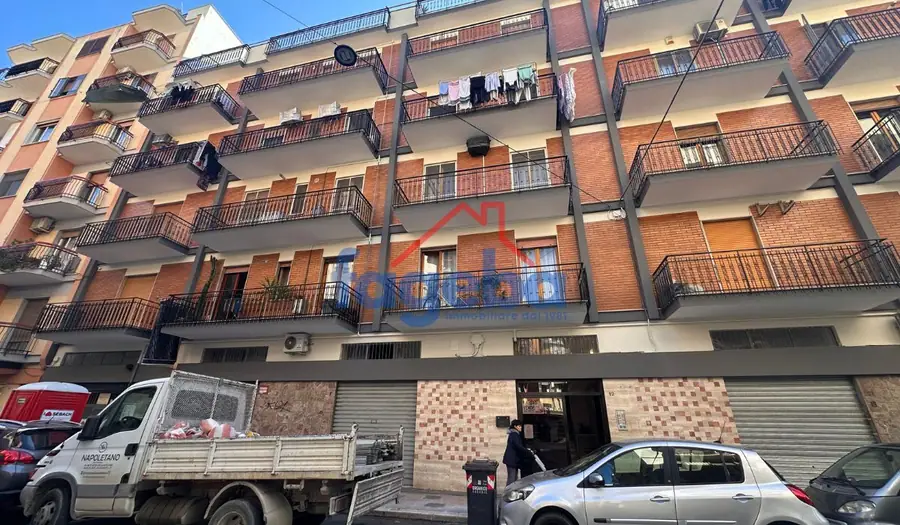 Appartamento con facciata ristrutturata — foto 21