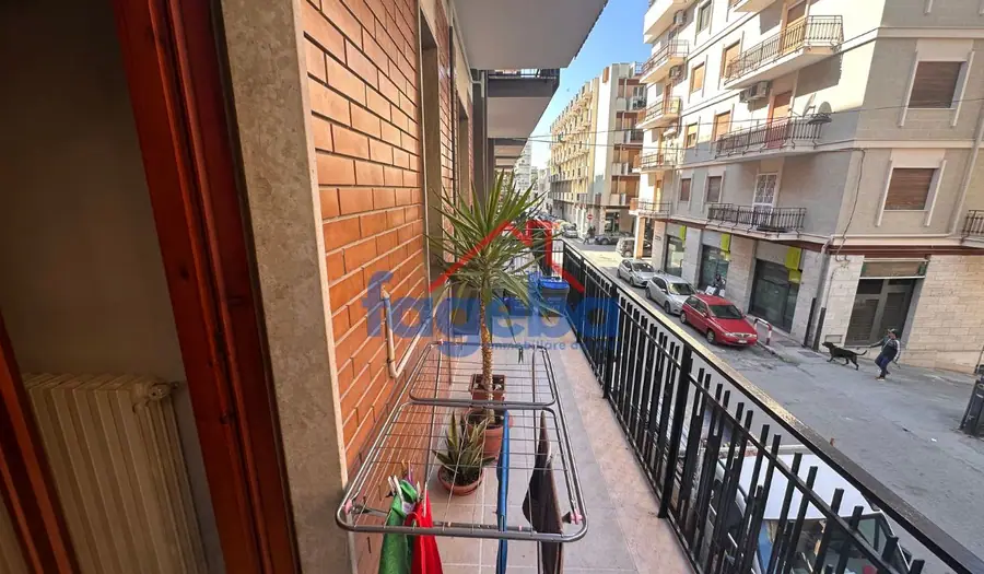 Appartamento con facciata ristrutturata — foto 8