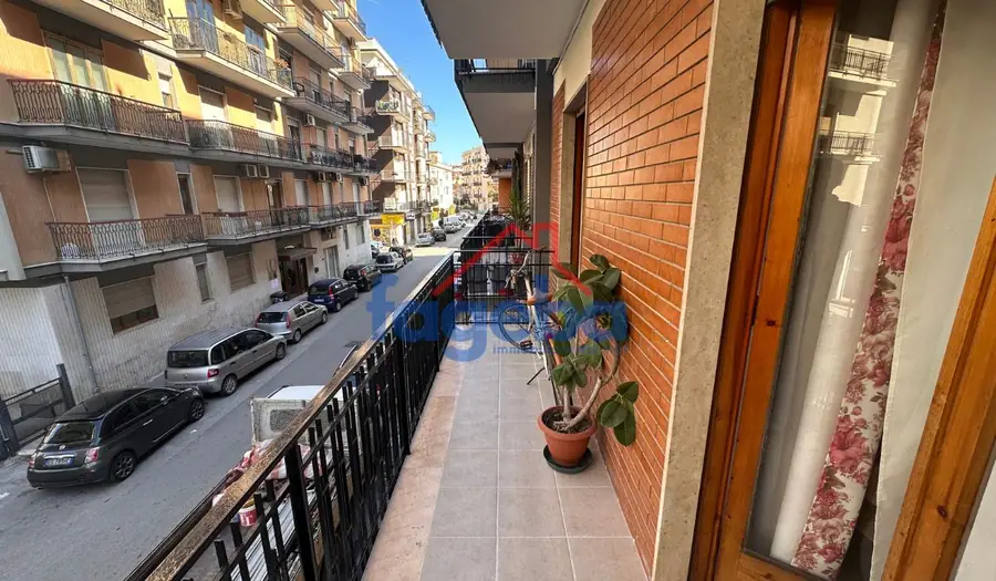 Appartamento con facciata ristrutturata — foto 11