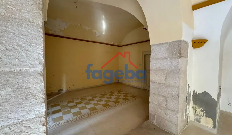 Locale di pregio in centro con 2 vetrine — foto 8